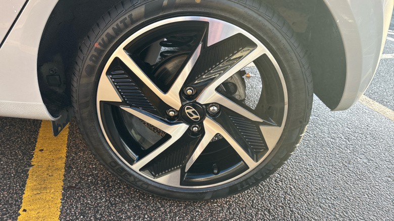 Hyundai i10 1.0 [63] Premium 5dr Auto [Nav] Petrol Hatchback